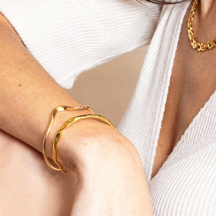 EMBODY Wave Bracelet | Gold - Pixie Wing -